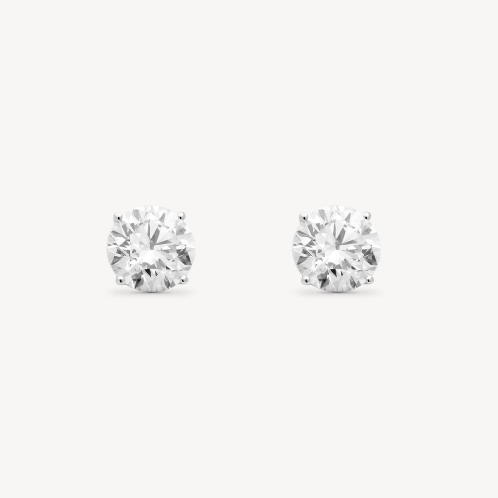 Round Diamonds Studs